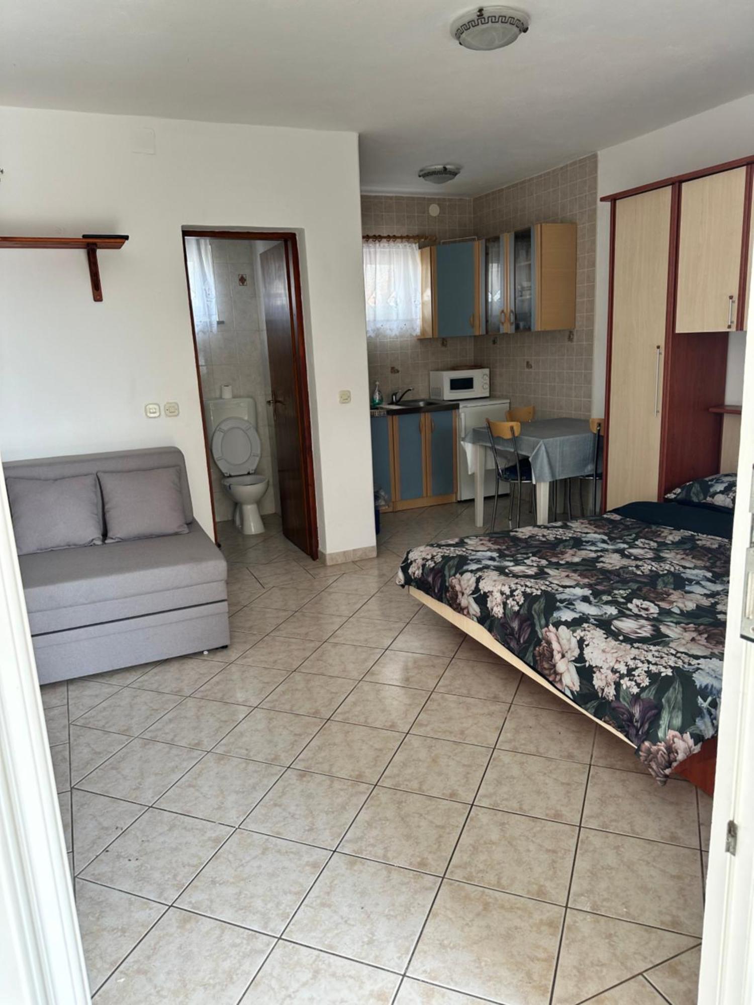Apartments Kristina วีร์ ภายนอก รูปภาพ
