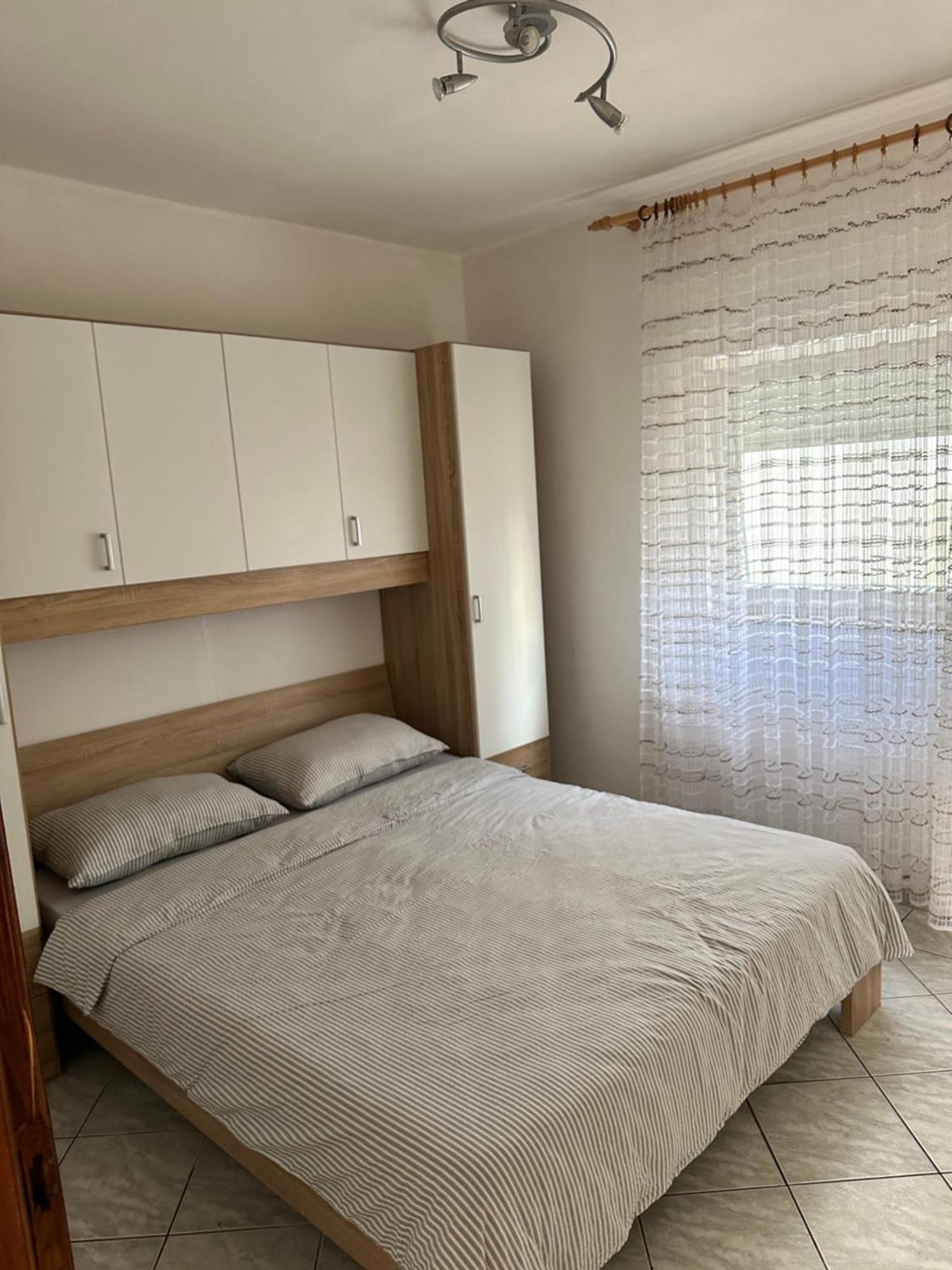 Apartments Kristina วีร์ ภายนอก รูปภาพ