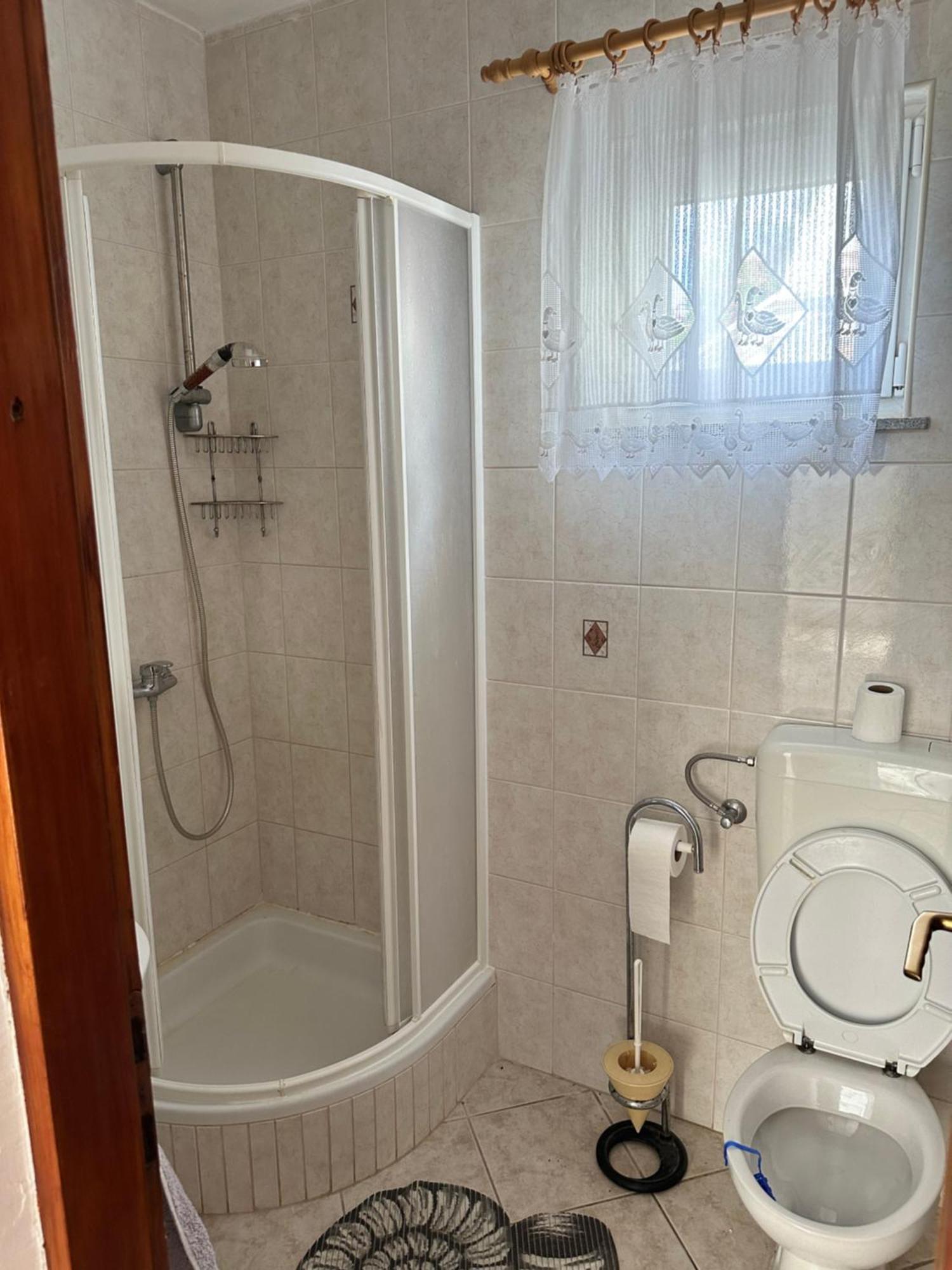 Apartments Kristina วีร์ ภายนอก รูปภาพ