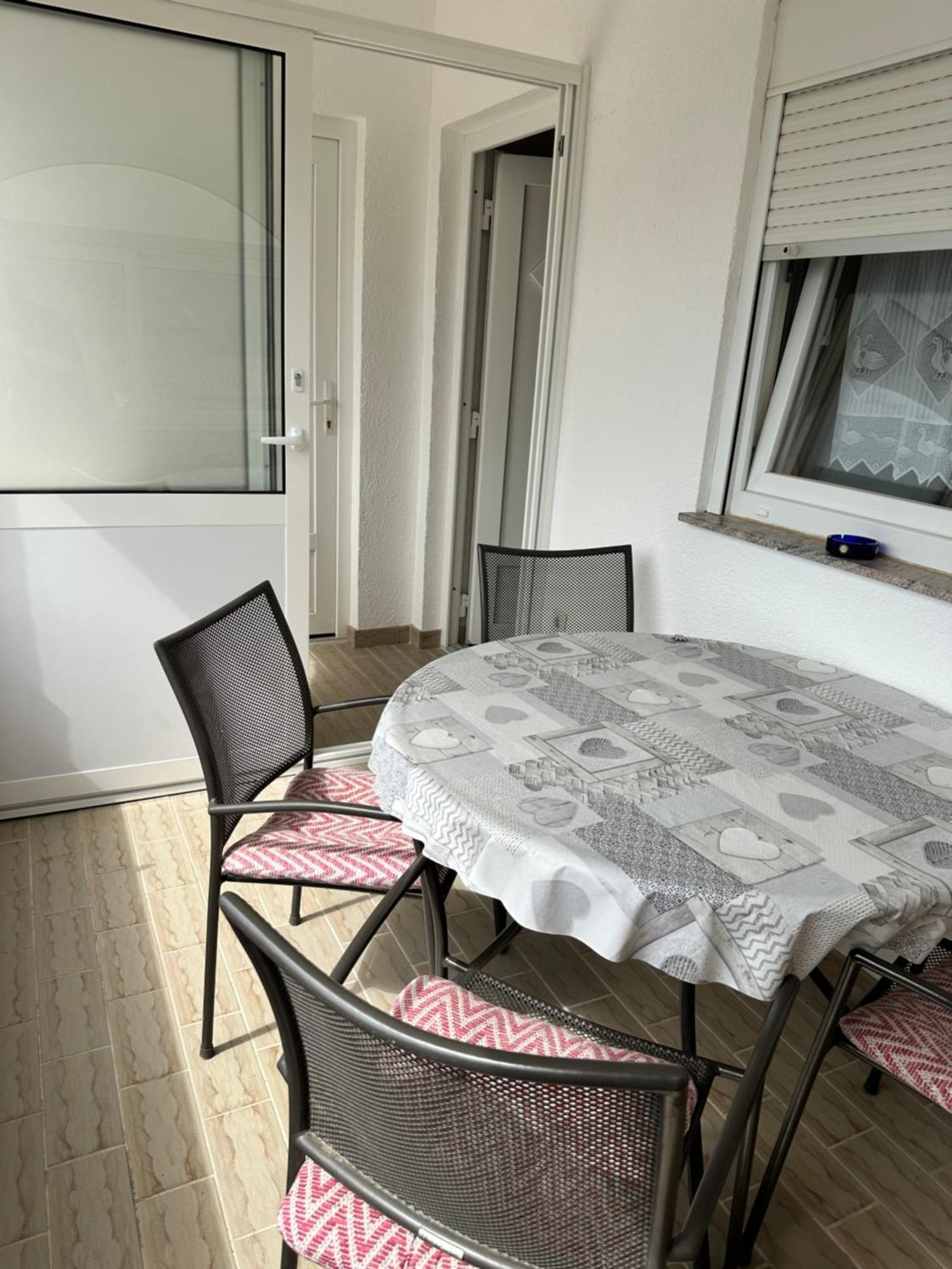 Apartments Kristina วีร์ ภายนอก รูปภาพ