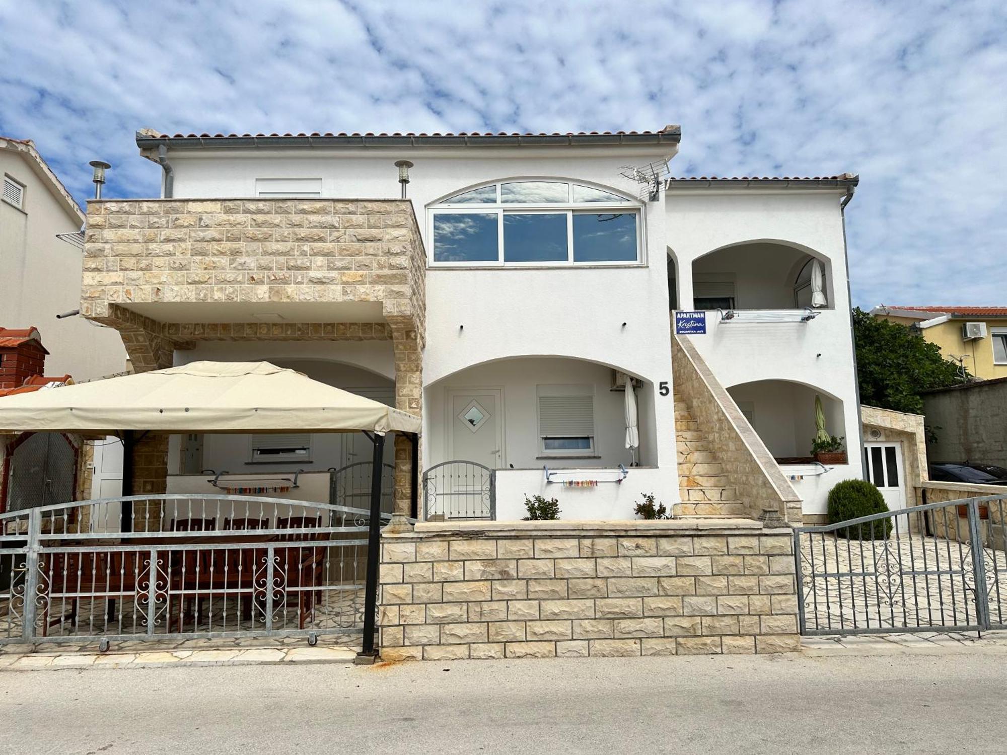 Apartments Kristina วีร์ ภายนอก รูปภาพ